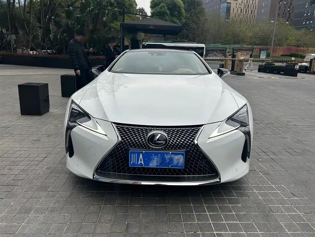 LEXUS LC