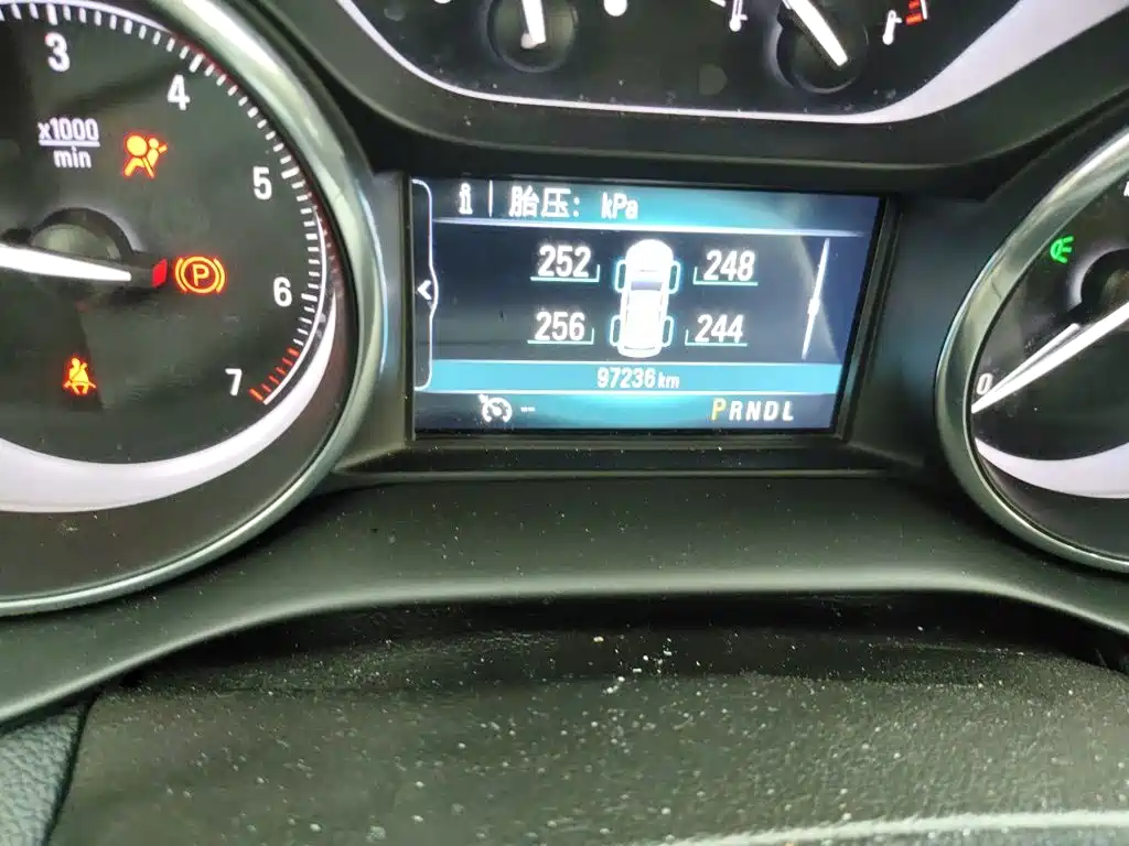 Buick Envision Plus — миниатюра 5