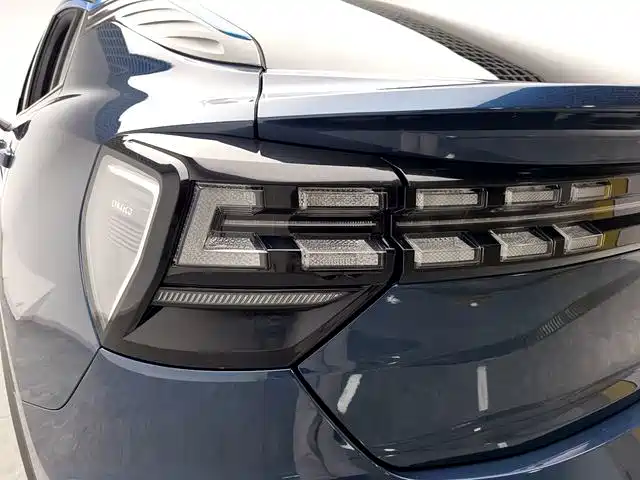 Lynk & Co 05 — миниатюра 14