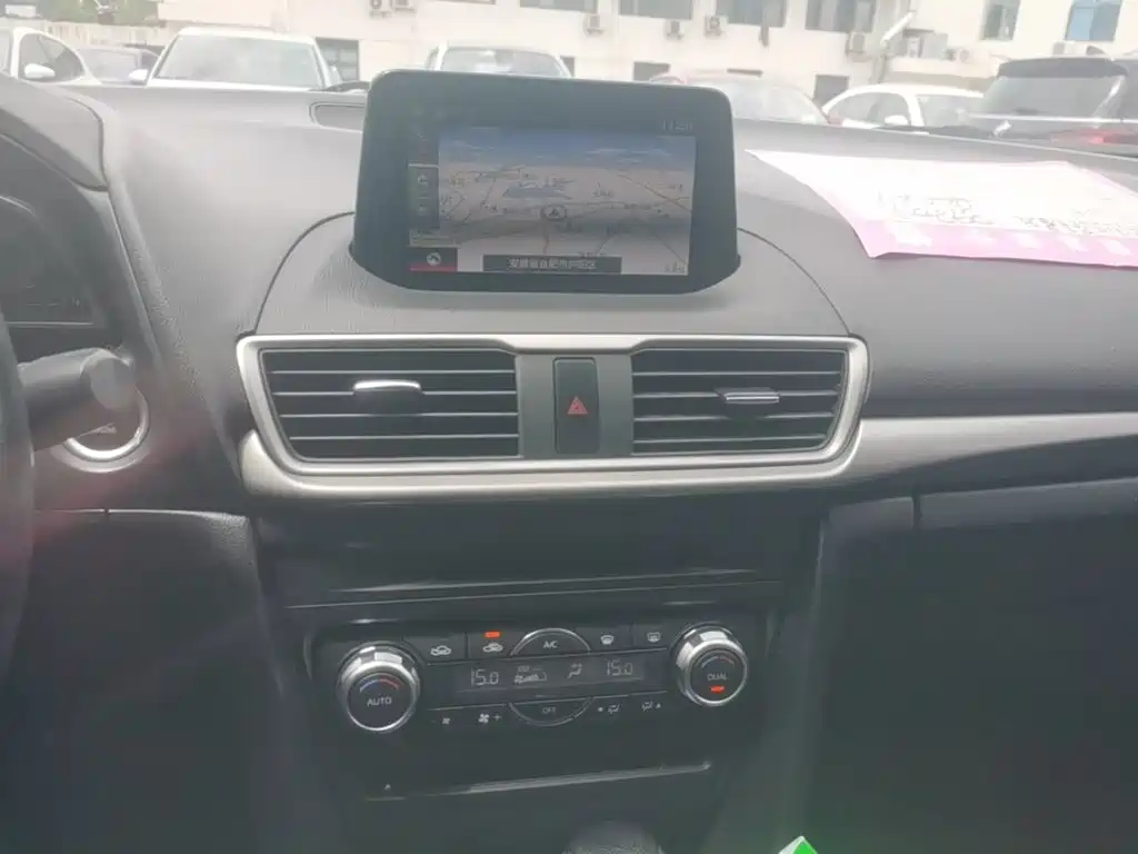 Mazda 3 Axela — миниатюра 13