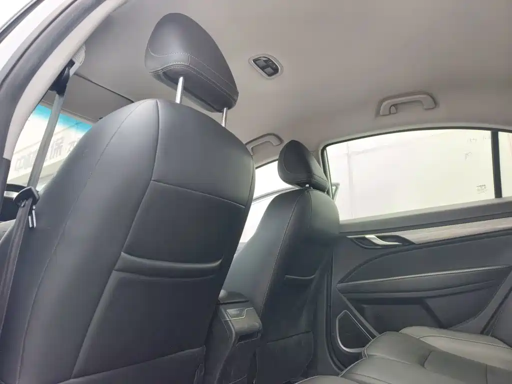 Geely Emgrand — миниатюра 9