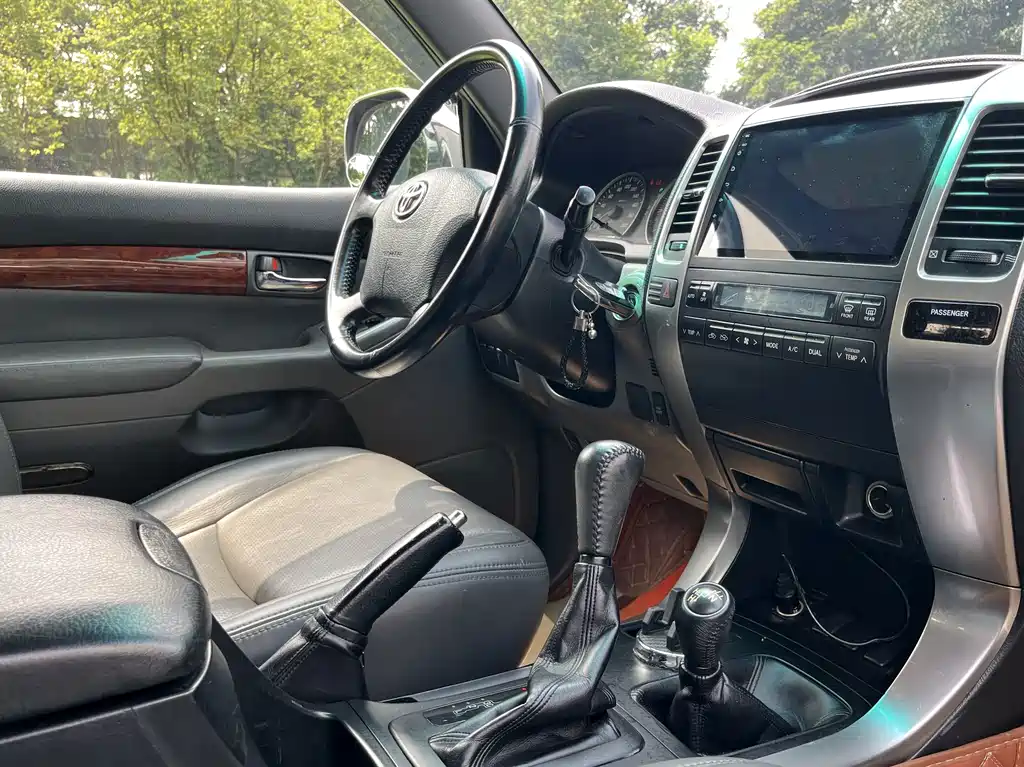 Toyota Prado (Import) — миниатюра 8