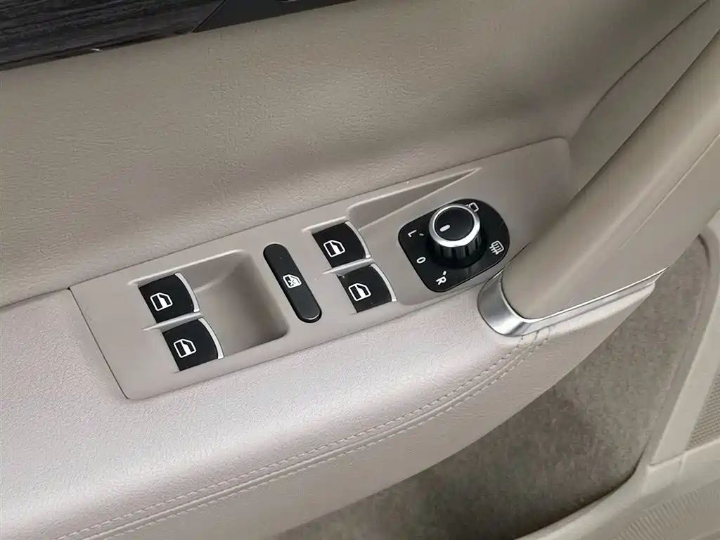 Volkswagen Magotan 2012 2.0TSI