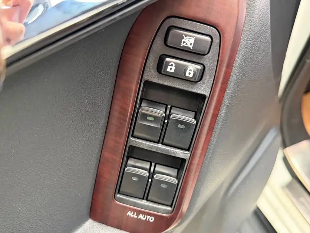 Toyota Prado — миниатюра 9