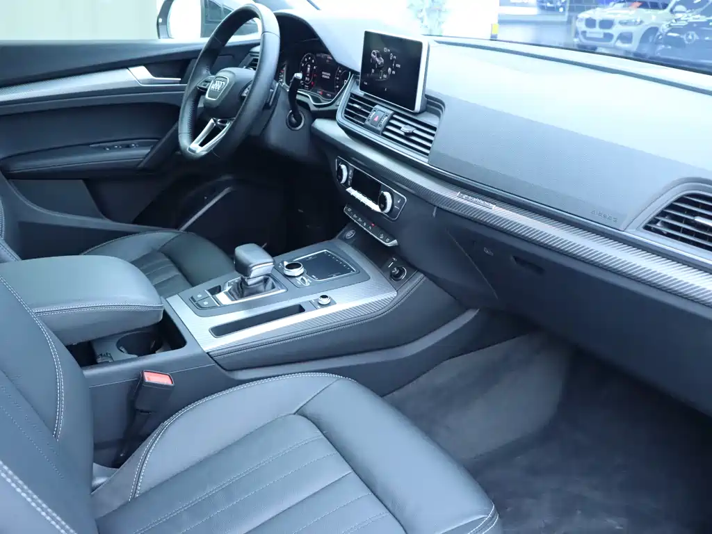 Audi Q5L 2020 45 TFSI Premium Fashion