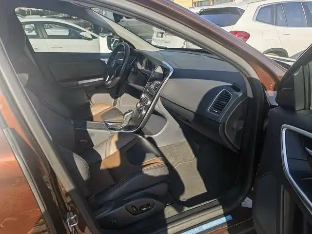 Volvo XC60 — миниатюра 8