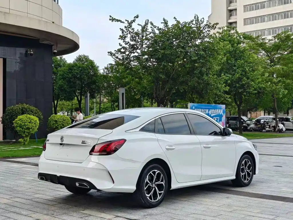 MG MG5 — миниатюра 7