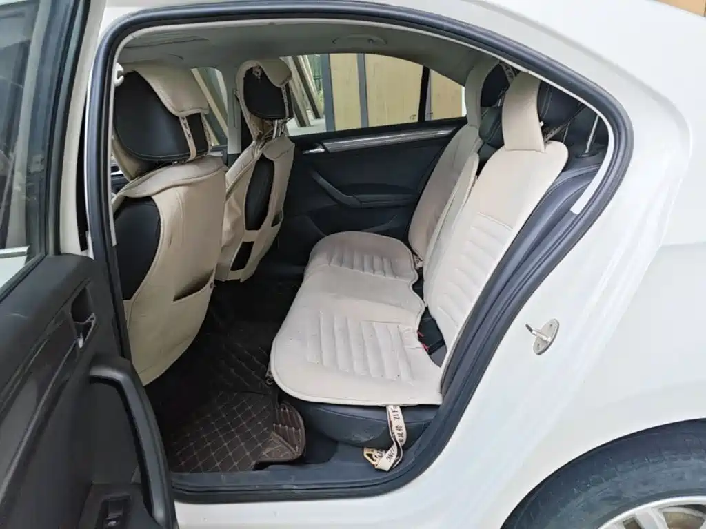Volkswagen Santana — миниатюра 17