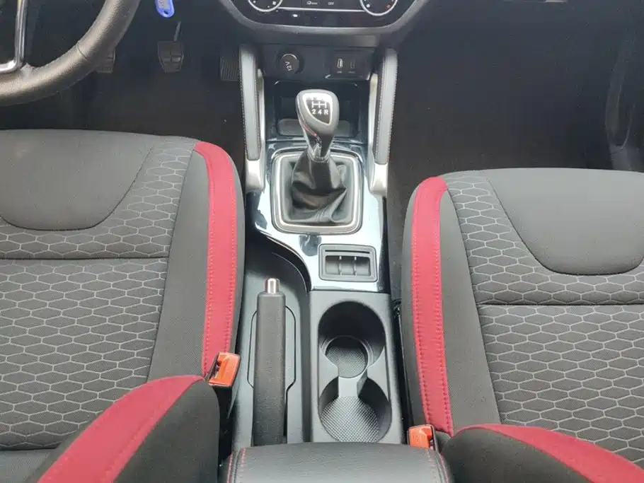 BAIC Senova X35 — миниатюра 16