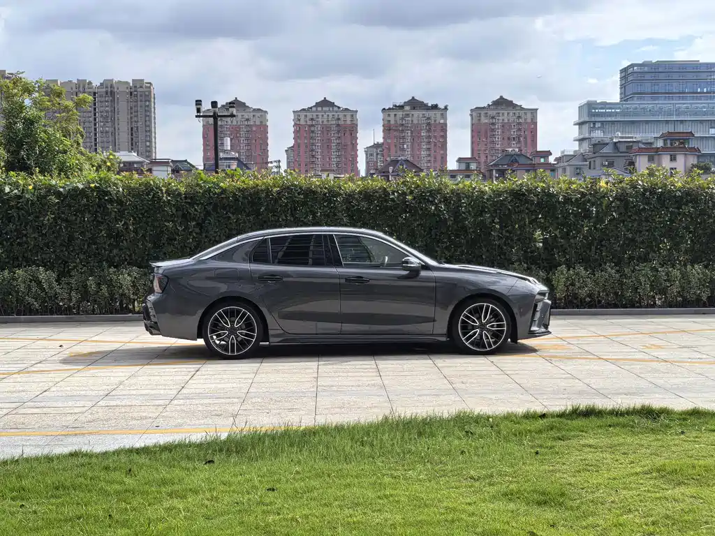 Lynk & Co 03 — миниатюра 19