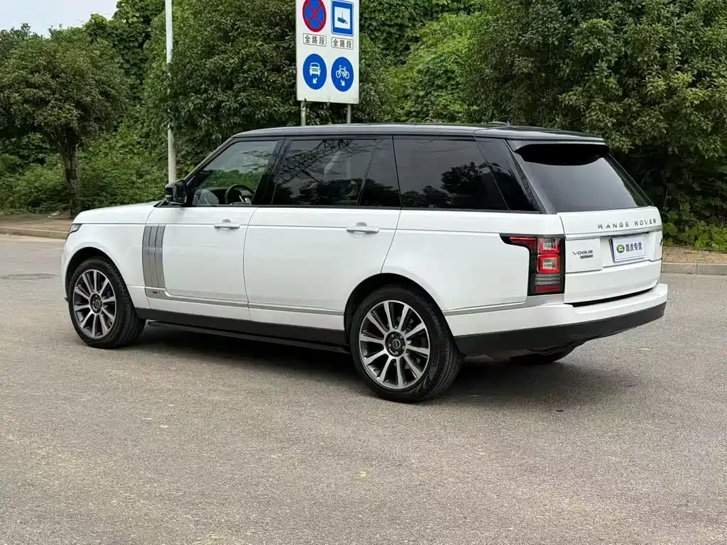 Land Rover Range Rover — миниатюра 3