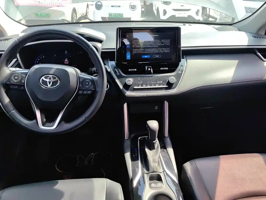 Toyota Corolla Cross — миниатюра 12