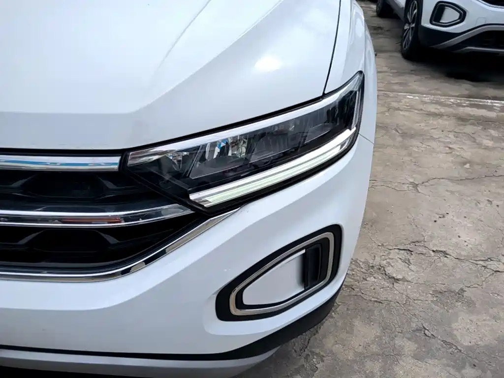 Volkswagen T-Roc — миниатюра 24