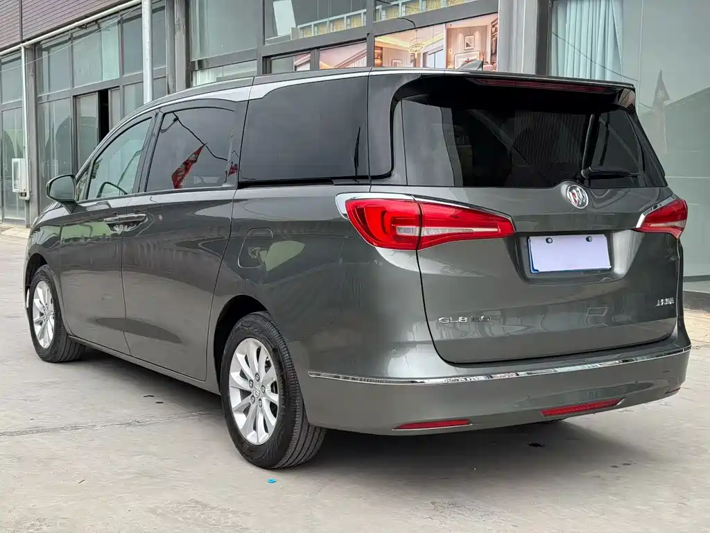 Buick GL8 — миниатюра 4