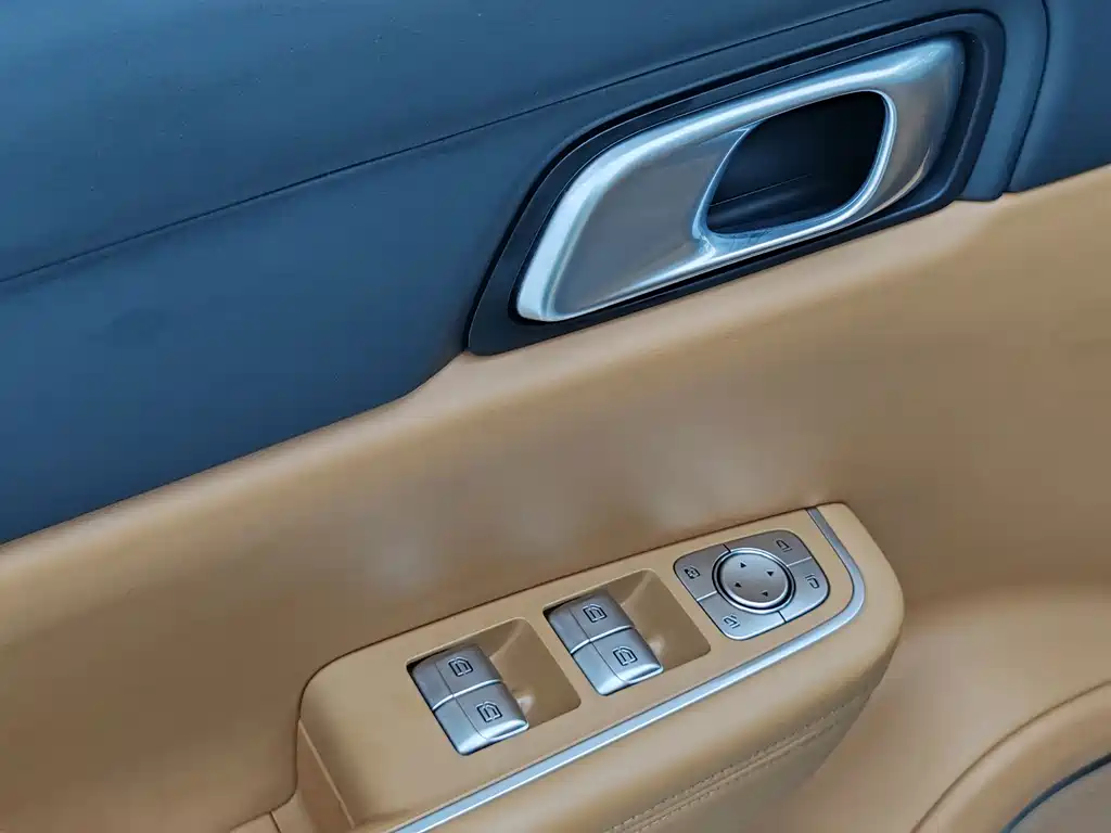 Li Auto Li ONE — миниатюра 7