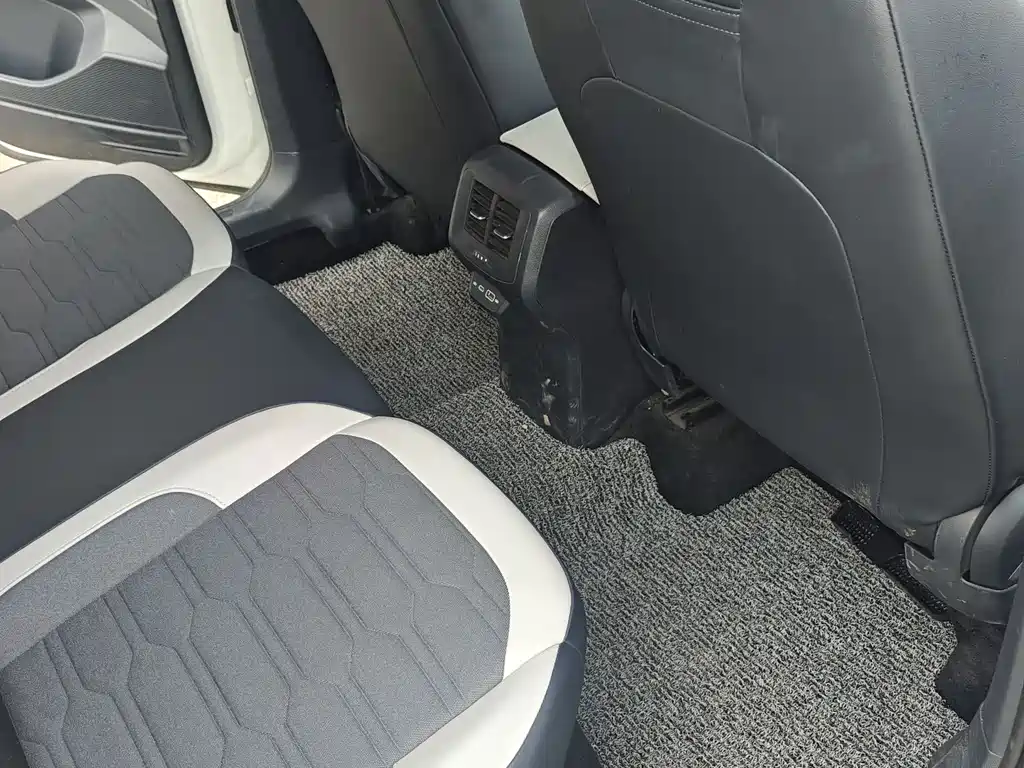 Volkswagen Tharu - фото 12