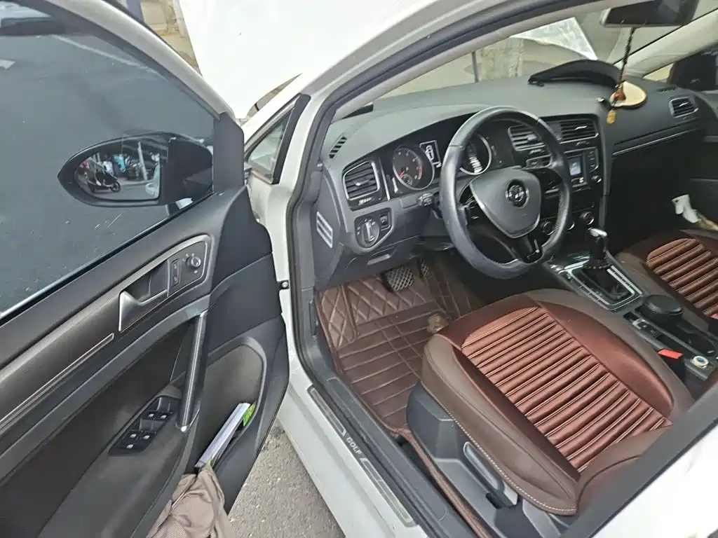 Volkswagen Golf — миниатюра 12