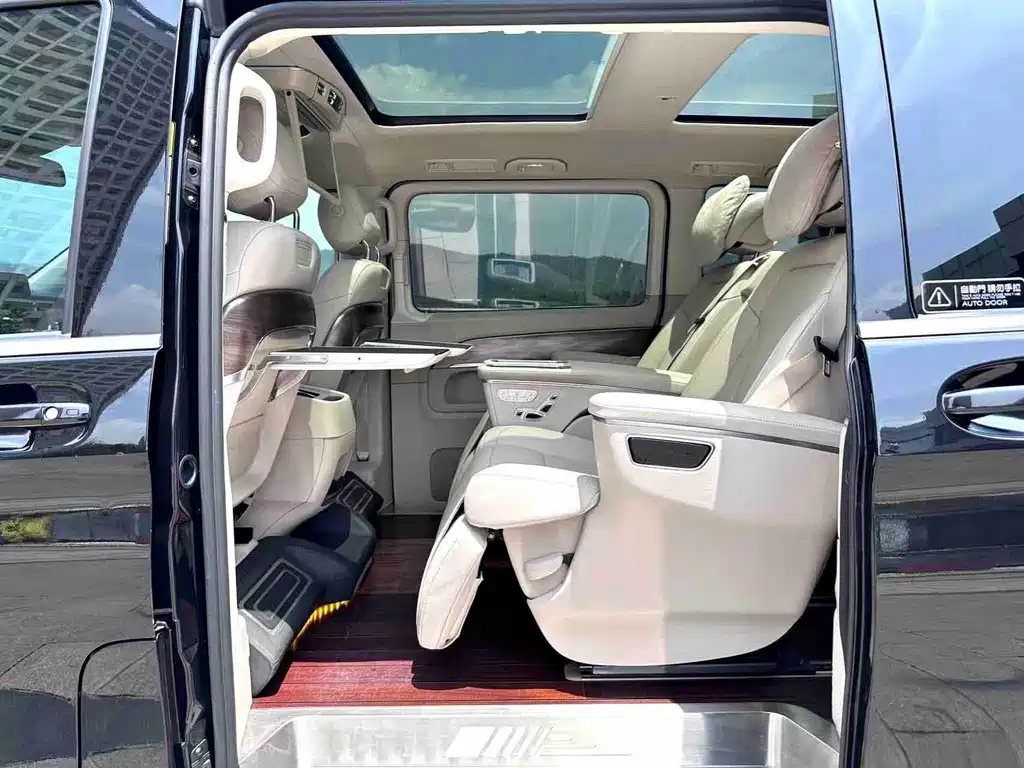 Mercedes-Benz V-Class — миниатюра 15
