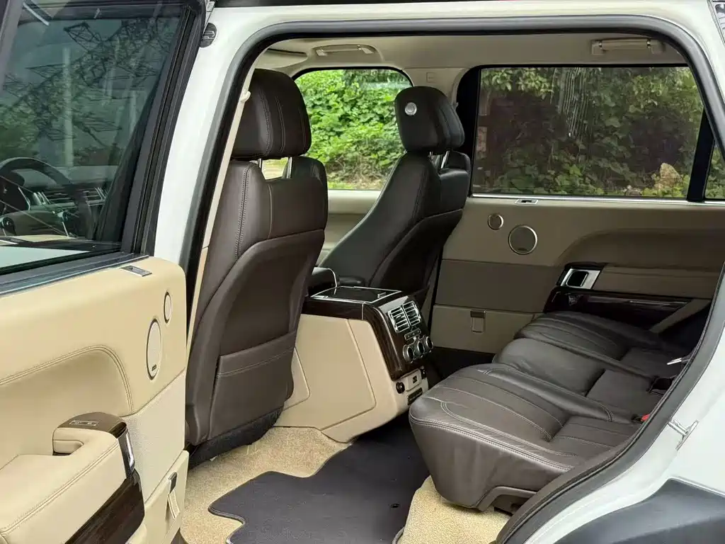 Land Rover Range Rover — миниатюра 6