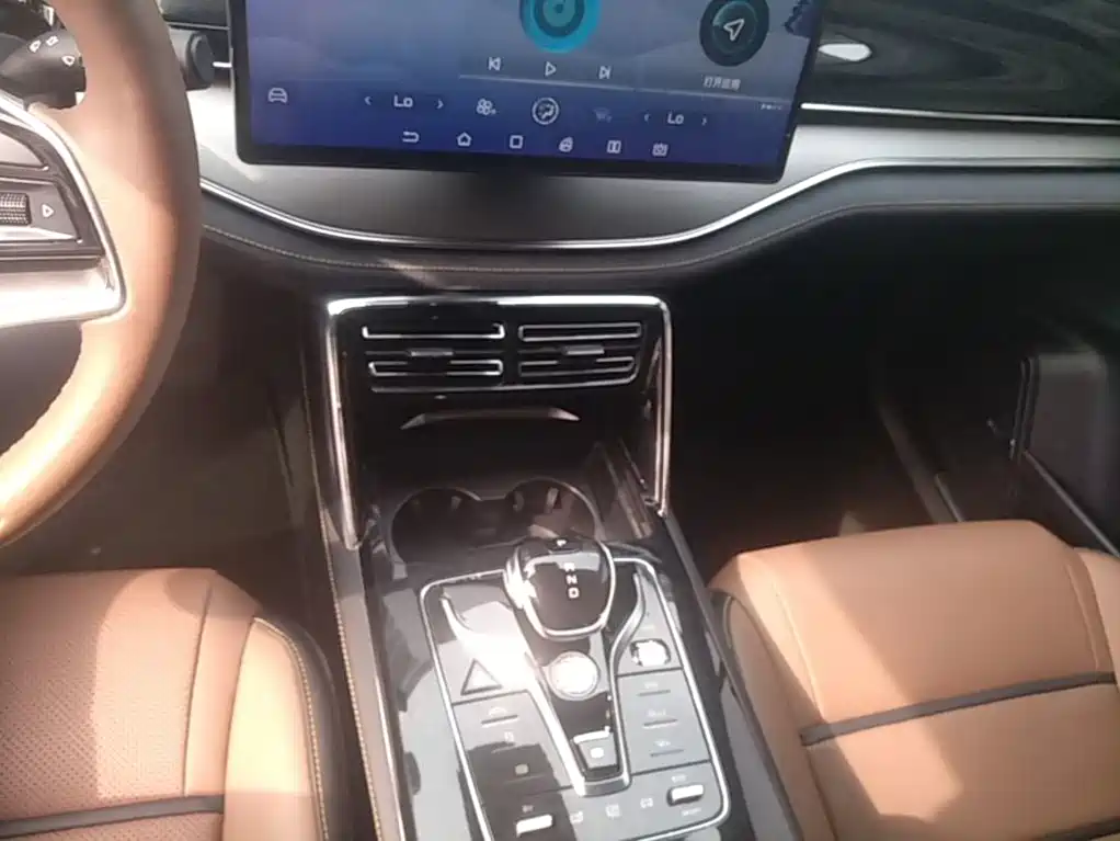 BYD Tang New Energy — миниатюра 14