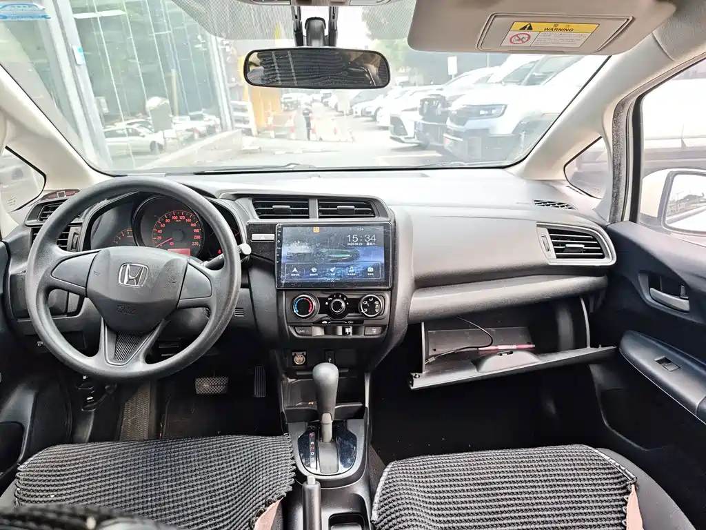 Honda Fit — миниатюра 10