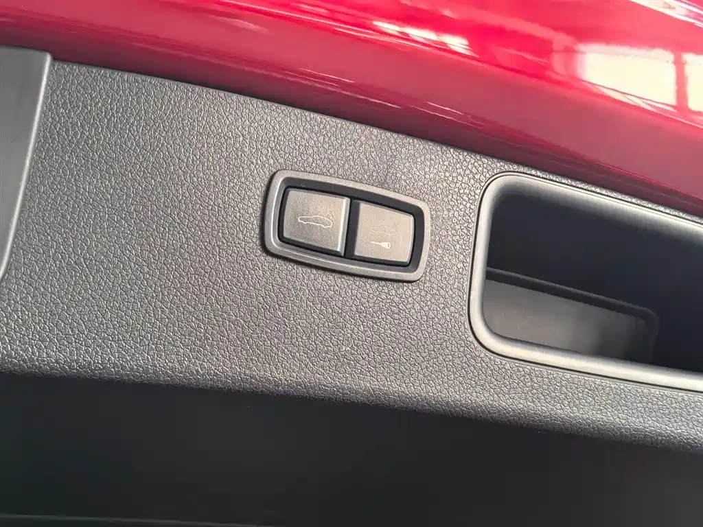 Porsche Macan — миниатюра 17