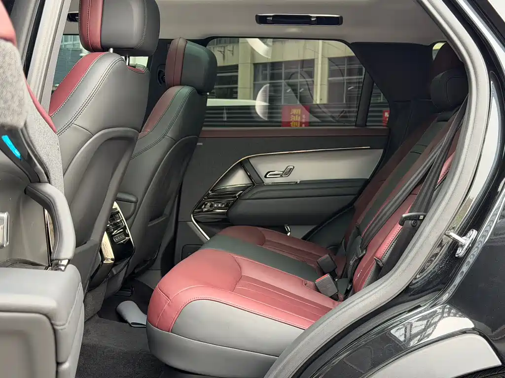 Land Rover Range Rover Sport 2024 400PS Dynamic SE