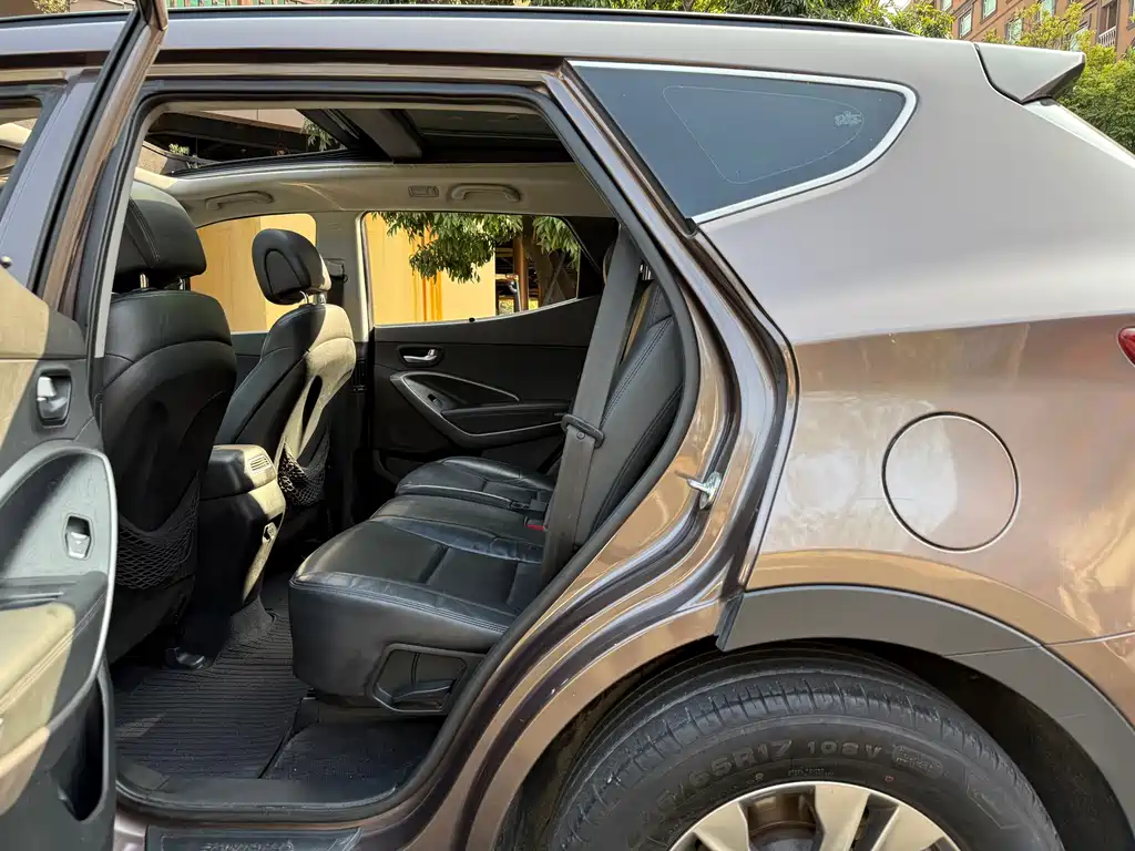 Hyundai Santa Fe — миниатюра 7