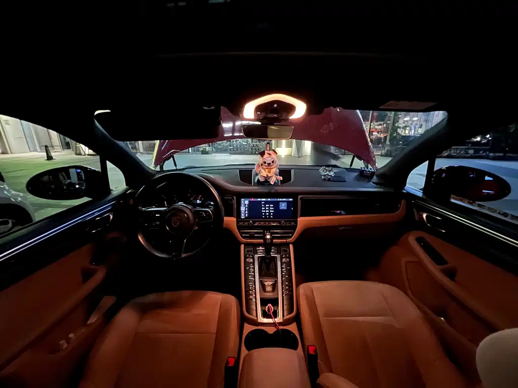 Porsche Macan — миниатюра 4