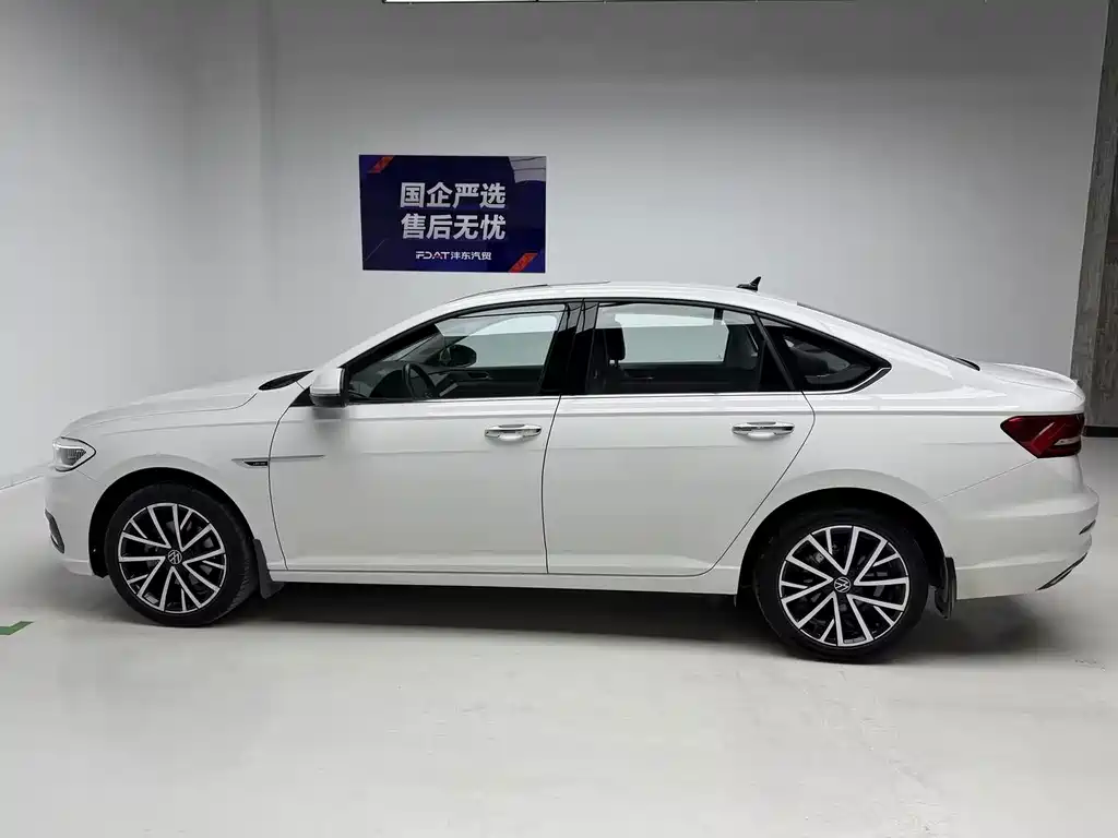 Volkswagen Lavida — миниатюра 9