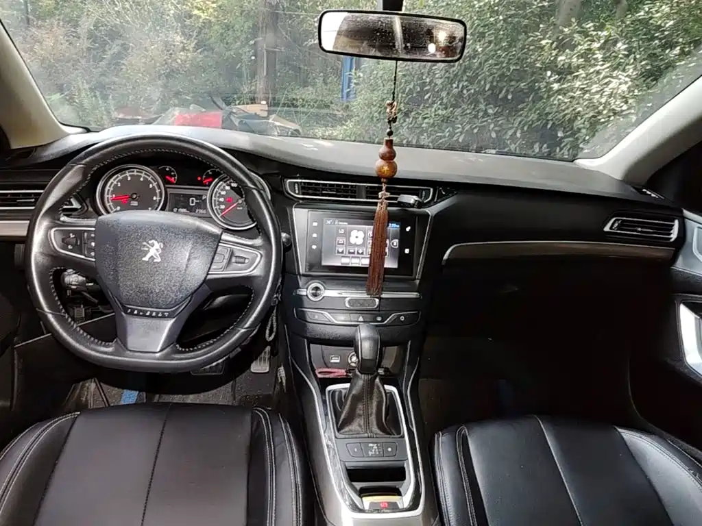 Peugeot 408 — миниатюра 10