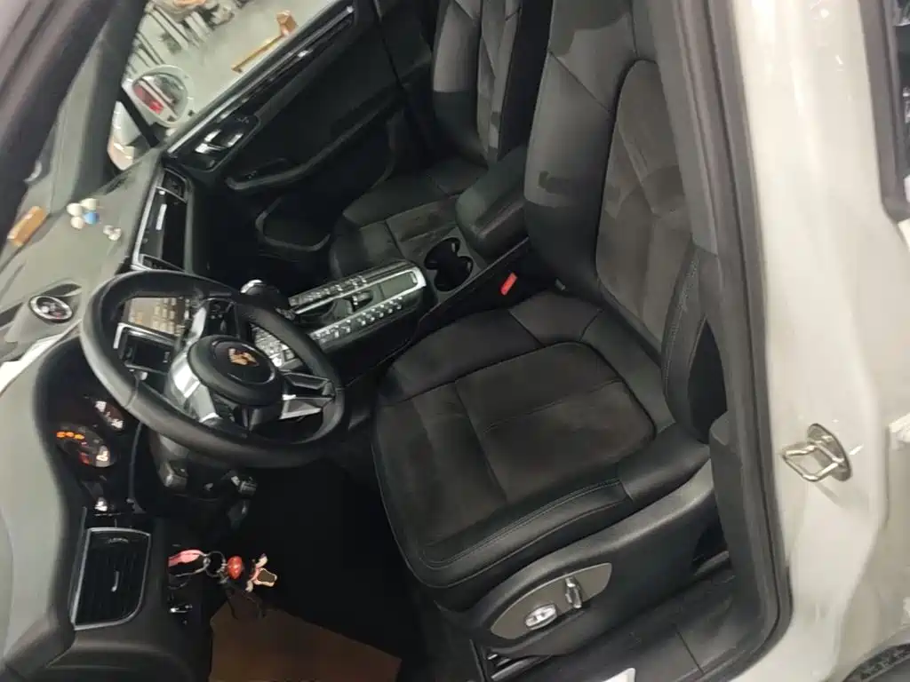 Porsche Macan — миниатюра 15