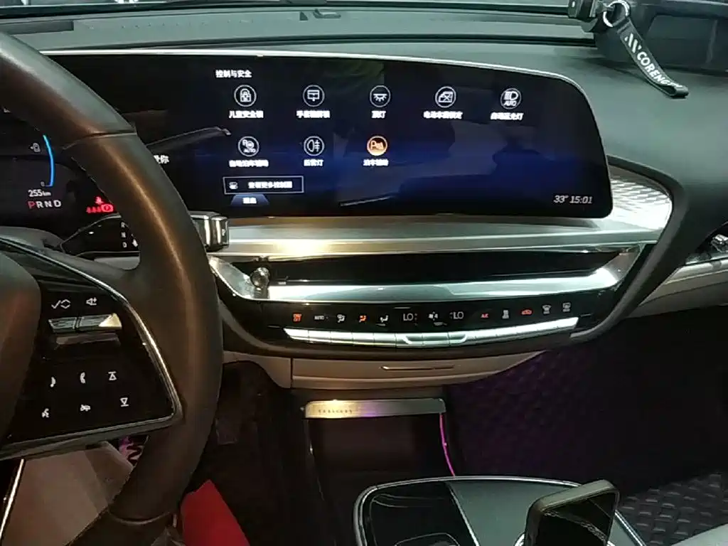 Cadillac Lyriq — миниатюра 13
