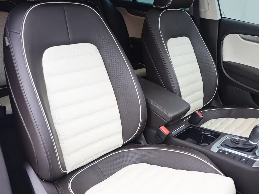 Volkswagen CC — миниатюра 10