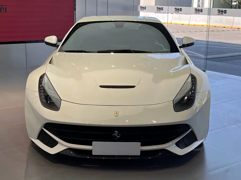 Ferrari F12berlinetta 2013