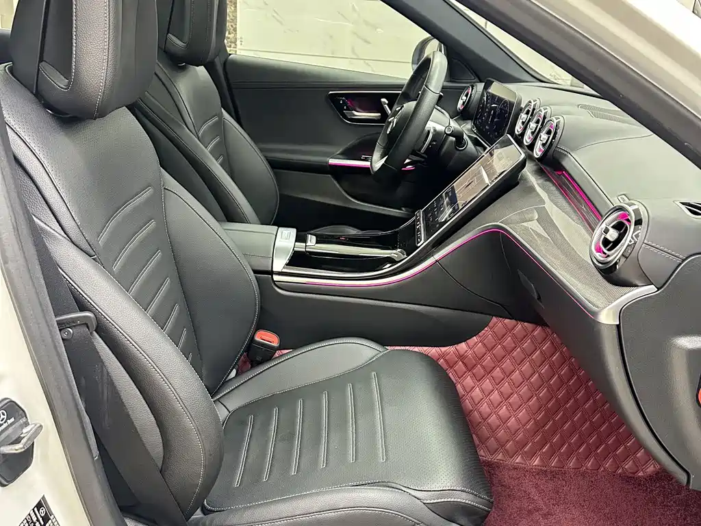 Mercedes-Benz C-Class — миниатюра 11