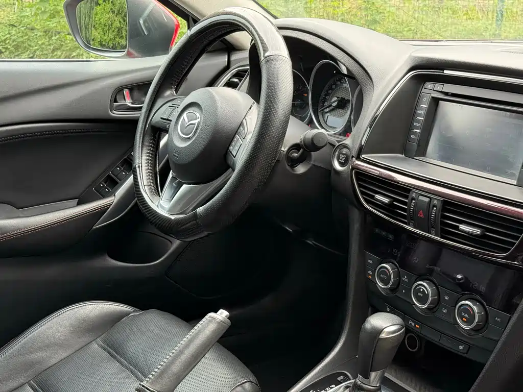 Mazda Atenza — миниатюра 8