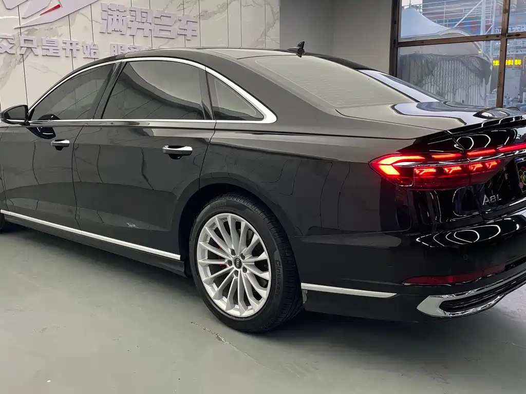 Audi A8 2023 A8L 45 TFSI quattro Luxury