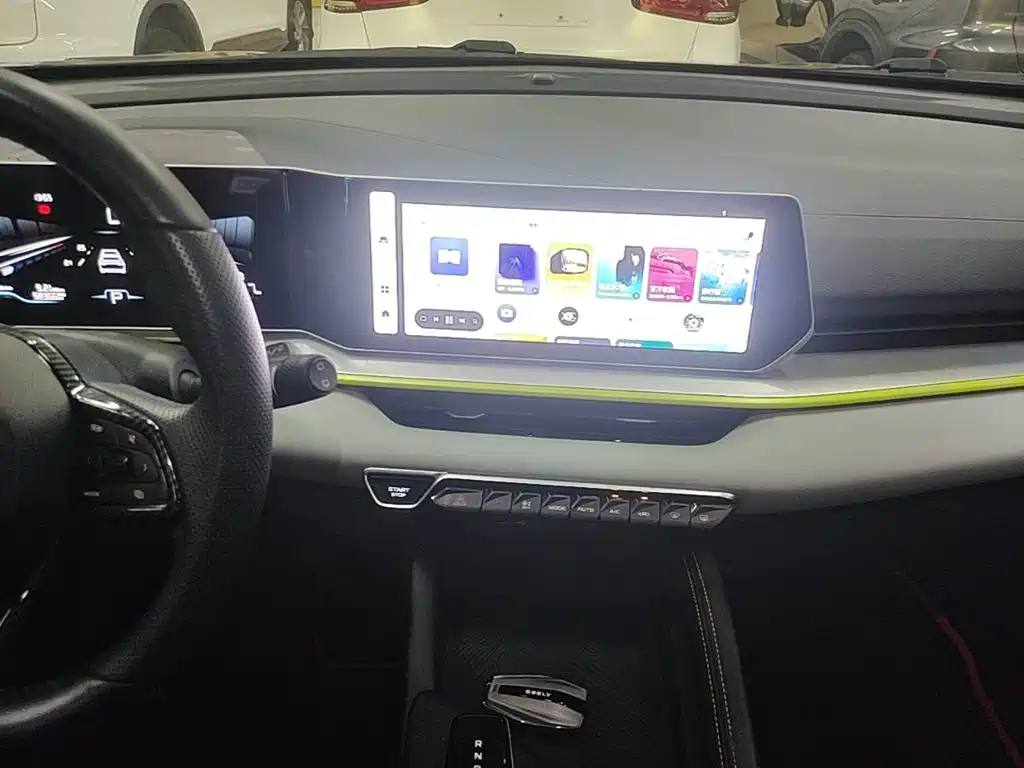 Geely Binyue — миниатюра 13