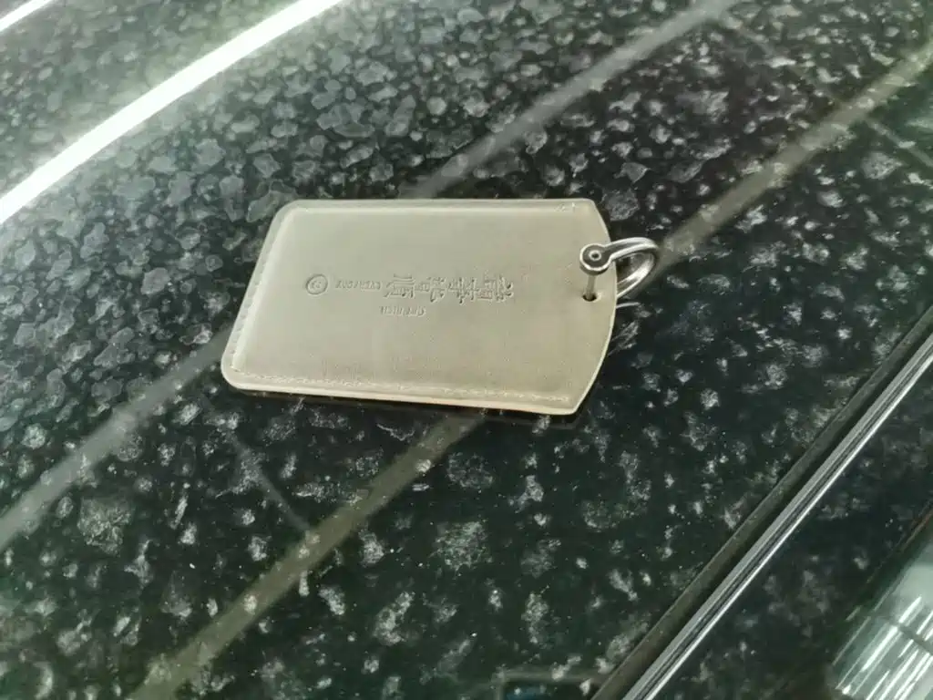 Tesla Model Y — миниатюра 9
