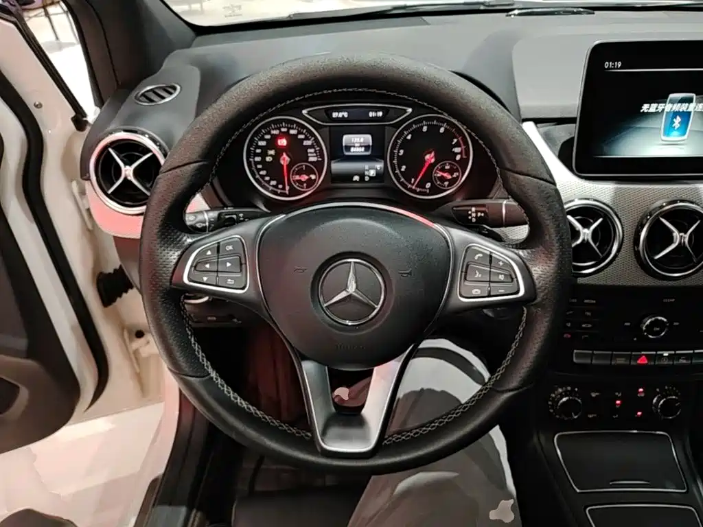 Mercedes-Benz B-Class — миниатюра 11