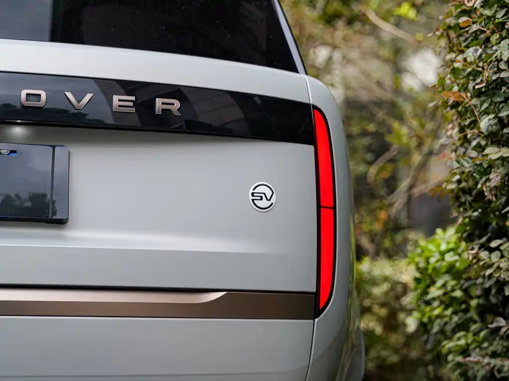 Land Rover Range Rover — миниатюра 8