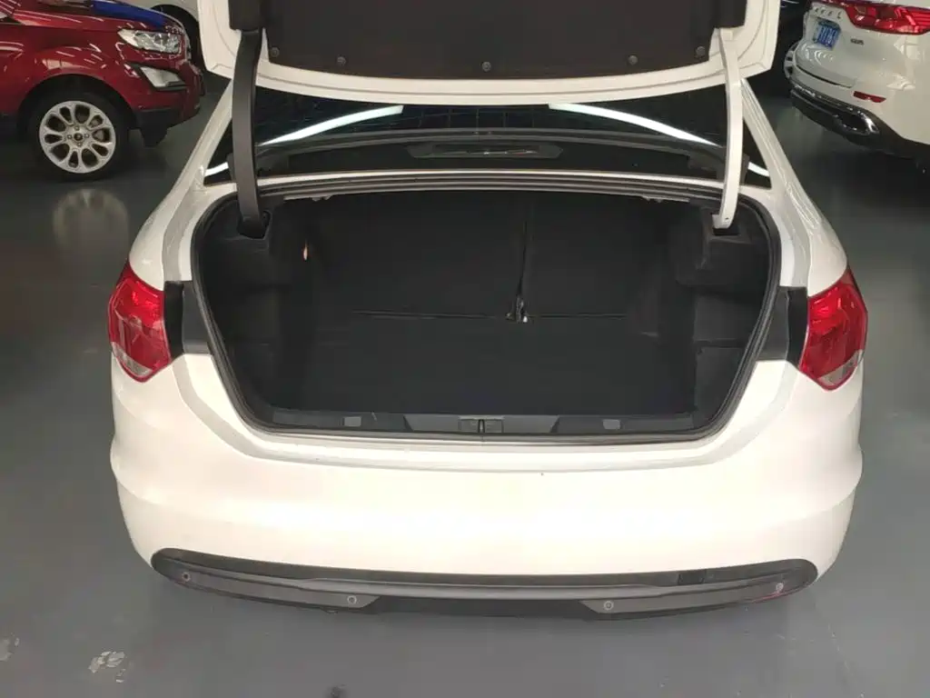Citroen C4L — миниатюра 19
