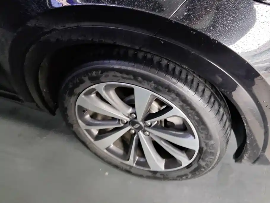 Li Auto Li ONE — миниатюра 6