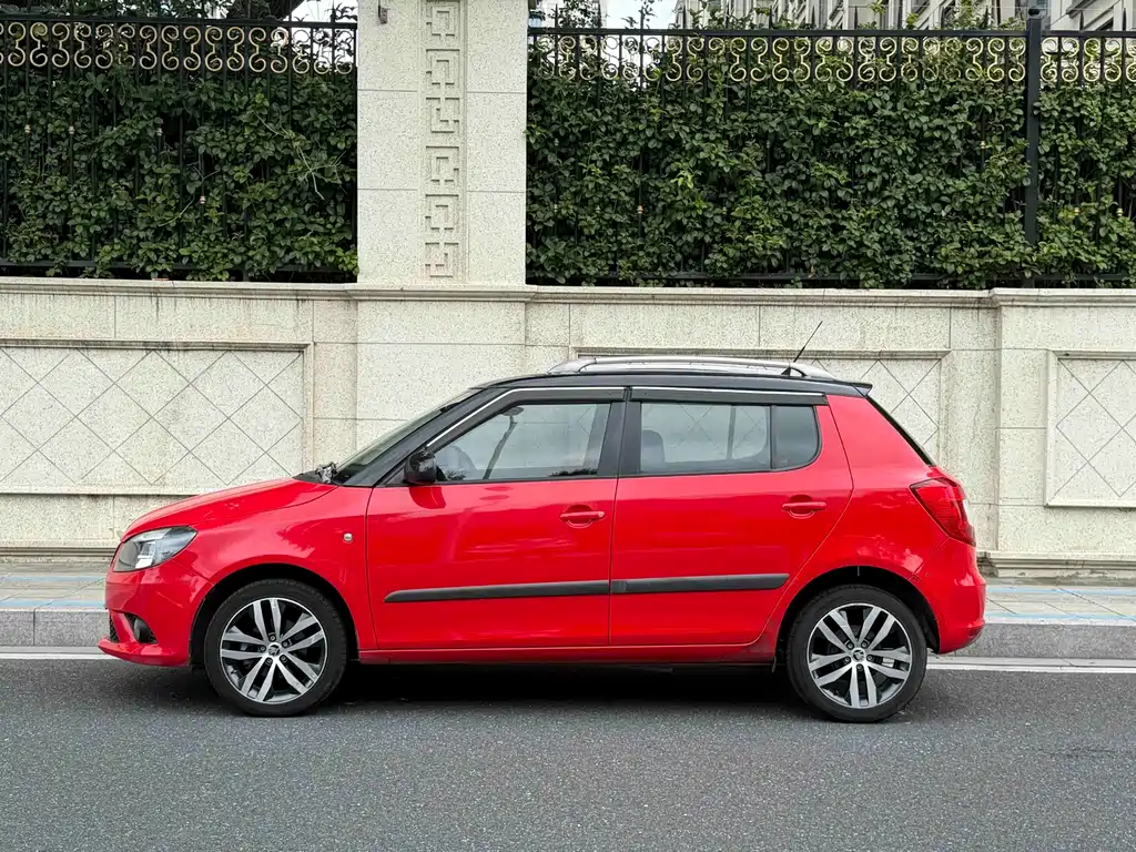 Skoda Fabia — миниатюра 3