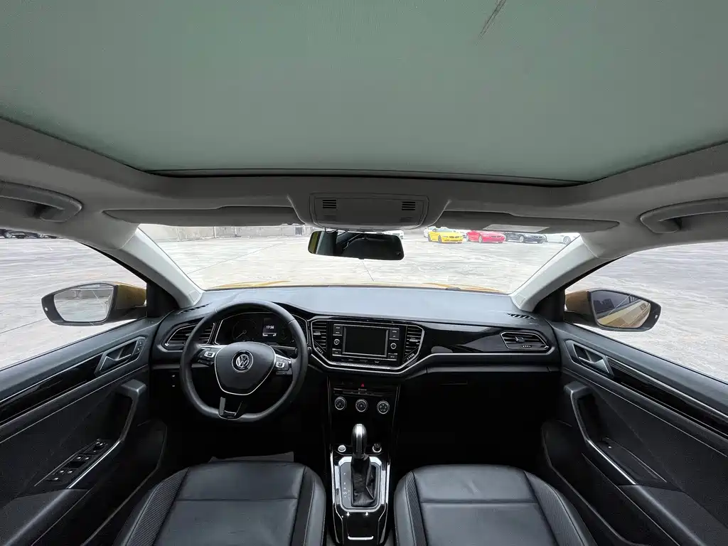 Volkswagen T-Roc — миниатюра 5