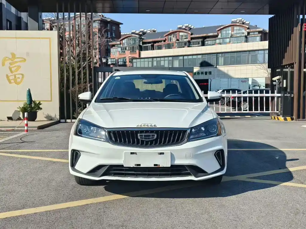 Geely Emgrand — миниатюра 2