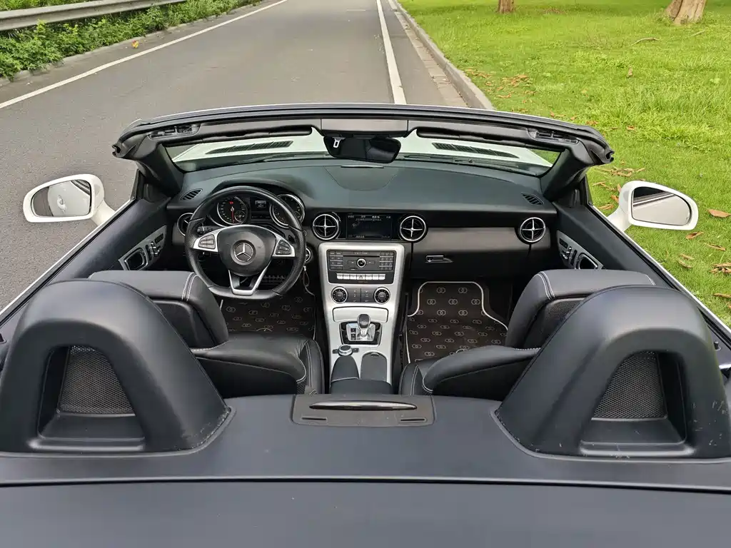 Mercedes-Benz SLC — миниатюра 10