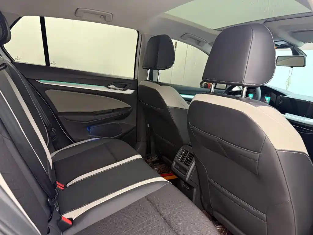 Volkswagen Golf — миниатюра 16