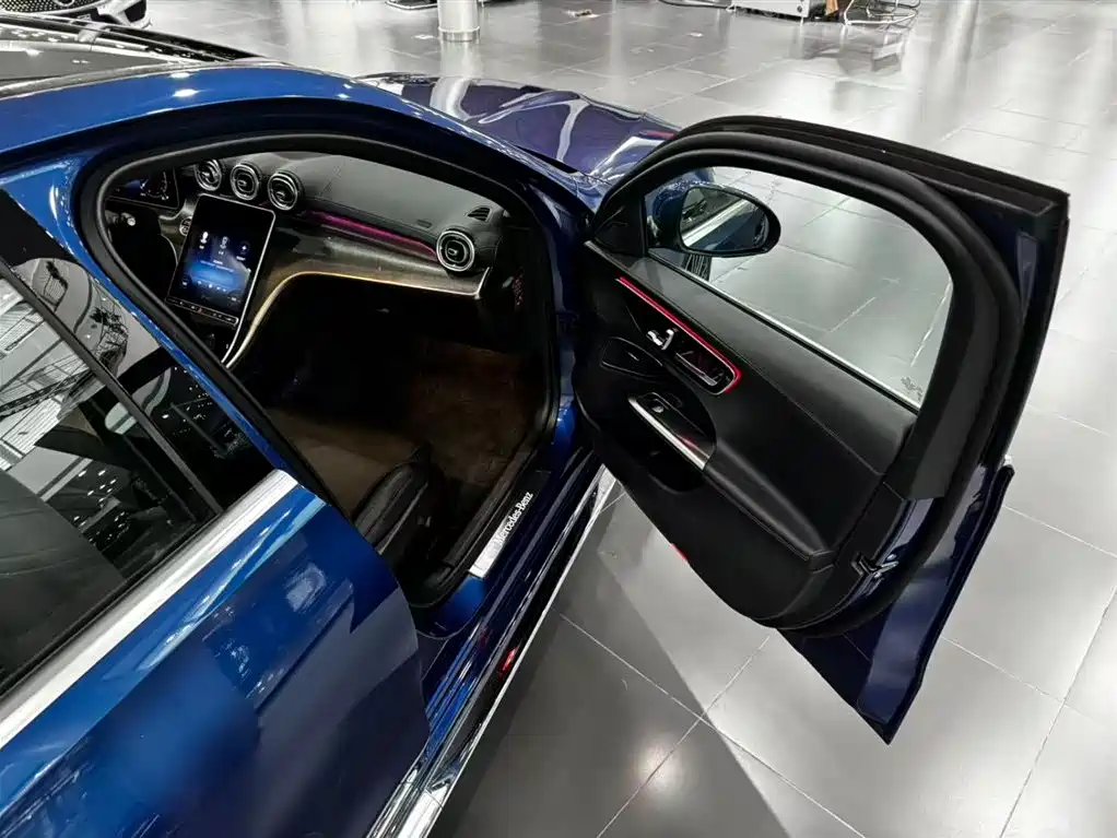Mercedes-Benz C-Class — миниатюра 22